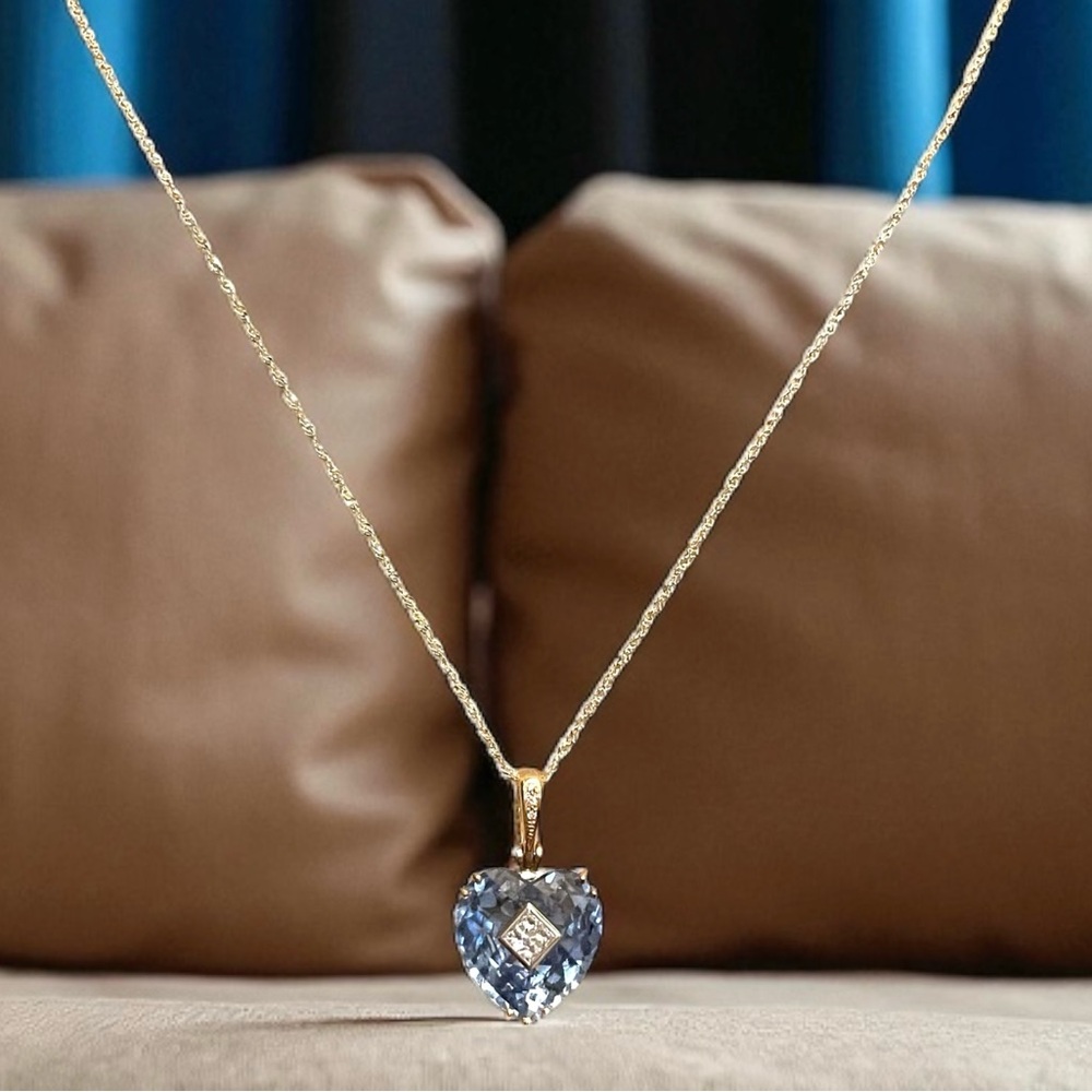 18k Gold Heart Shaped Faceted London Blue Topaz & Princess Cut Diamonds Pendant